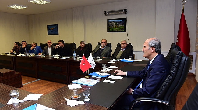 BAŞKAN OKAY, MAHALLE MUHTARLARIYLA 2017 YILINI DEĞERLENDİRDİ