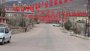 EKİNÖZÜ’NDE YER BEYAZ GÖK KIRMIZI