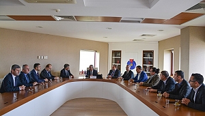 ZİRAAT MÜHENDİSLERİ ODASI BAŞKANI ÖZDEN GÜNGÖR, REKTÖR DEVECİ’Yİ ZİYARET ETTİ