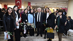 HANEFİ MAHÇİÇEK 8 MART DÜNYA KADINLAR GÜNÜNÜ KUTLADI