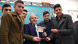ONİKİŞUBAT BELEDİYE BAŞKANI HANEFİ MAHÇİÇEK, GELECEĞE IŞIK TUTUYOR