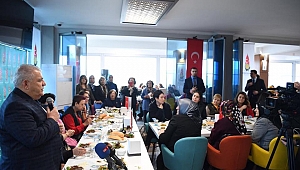 ONİKİŞUBAT BELEDİYESİ VE YARDIM SEVERLER DERNEĞİ YEMEK PROGRAMI