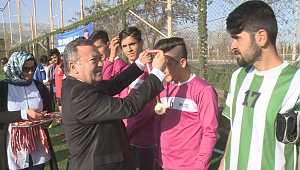 ŞAMPİYON KARAZİYARET HALK KÜTÜPHANESİ