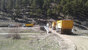 YOL YAPIM ÇALIŞMALARI DEVAM EDİYOR