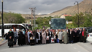 ONİKİŞUBAT “OKUMA YAZMA SEFERBERLİĞİ” KURSİYERLERİNE GEZİ DÜZENLEDİ