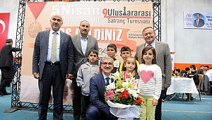 ULUSLARARASI 9. SATRANÇ TURNUVASI BAŞLADI