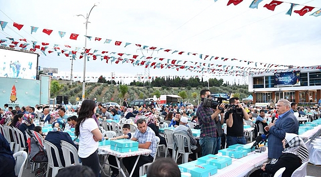BAŞKAN MAHÇİÇEK İFTARLARDA BİRLİK VE BERABERLİK MESAJI VERİYOR