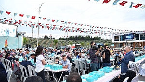 BAŞKAN MAHÇİÇEK İFTARLARDA BİRLİK VE BERABERLİK MESAJI VERİYOR
