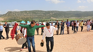 EVRİ 3. BAHAR ŞENLİĞİ'NE BAŞKAN BOZDAĞ DAMGASI