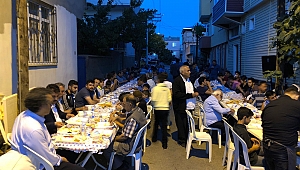İLK İFTARI SEVDİKLERİYLE YAPTILAR