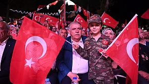 MAHÇİÇEK’TEN DEMOKRASİ NÖBETİNE TAM DESTEK