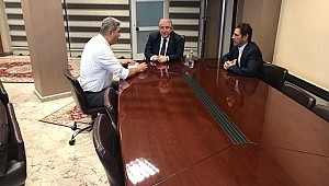 “ONİKİŞUBAT BELEDİYESİ KIZILAY’A KURBAN BAĞIŞI YAPTI”