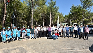 YEDİDEN YETMİŞE ÇÖP TOPLADILAR
