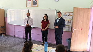 BAŞKAN BOZDAĞ’DAN ŞEHİT ÖĞRETMENLER İLKOKULUNA ZİYARET