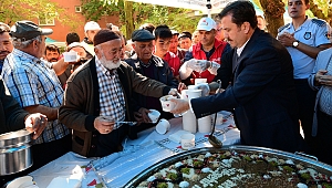 BÜYÜKŞEHİR’DEN GÖKSUN’DA AŞURE PROGRAMI