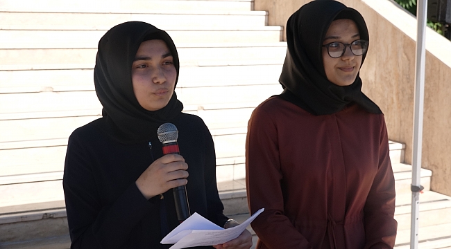 KIZ İMAM HATİP’TE 3 BİN KİŞİLİK AŞURE