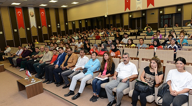 MİLLİ YÜZÜCÜ EROĞLU, KSÜ ÖĞRENCİLERİYLE BİR ARAYA GELDİ