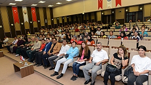 MİLLİ YÜZÜCÜ EROĞLU, KSÜ ÖĞRENCİLERİYLE BİR ARAYA GELDİ