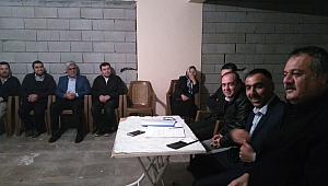 MUHTAR ÖZEN SİTE SAKİNLERİNİN SORUNLARINI DİNLİYOR