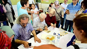 PAKDİL’DEN İMZA GÜNÜ