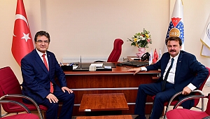 BAŞKAN ERKOÇ’TAN YEREL YÖNETİMLER DERSİ