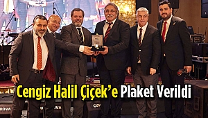 SANKO HOLDİNG BASIN YAYIN MÜDÜRÜ CENGİZ HALİL ÇİÇEK’E PLAKET VERİLDİ