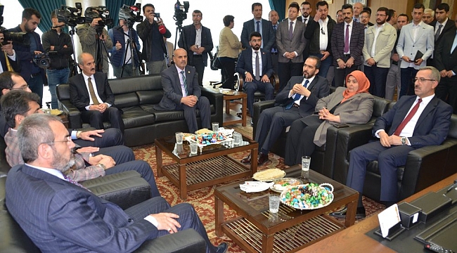 İSTİŞARE ETMEYEN BİZDEN DEĞİLDİR