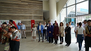 ENGELSİZ YILSONU SERGİSİ AÇILDI