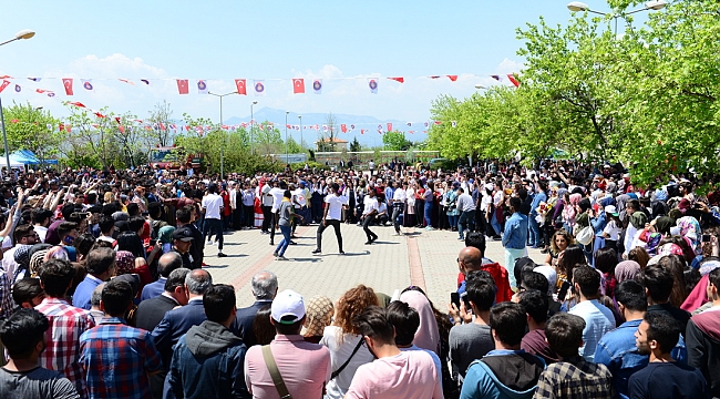 KSÜ BAHAR ŞENLİĞİ 10 BİN KİŞİNİN KATILDIĞI ‘AYDİLGE’ KONSERİYLE SON BULDU