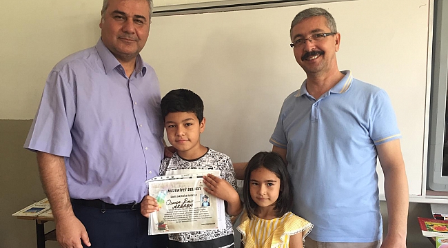 CAHİT ZARİFOĞLU İ.Ö.O KARNE SEVİNCİ YAŞANDI