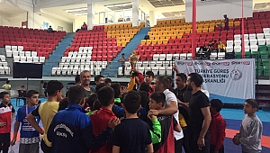 GENÇLİK SPOR KULÜBÜ TÜRKİYE SAMPİYONU