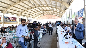 PİRİ REİS MAHALLESİ’NDE BAŞKAN MAHÇİÇEK’LE KUCAKLAŞMA