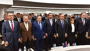 GÜNGÖR’DEN YEREL YÖNETİMLER SUNUMU