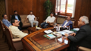 MÜSİAD HEYETİ REKTÖR ÖZGÜL’Ü ZİYARET ETTİ