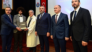 KSÜ’DE AKADEMİK YILIN İLK DERSİNİ AK PARTİ GENEL BAŞKAN YARDIMCISI MAHİR ÜNAL VERDİ