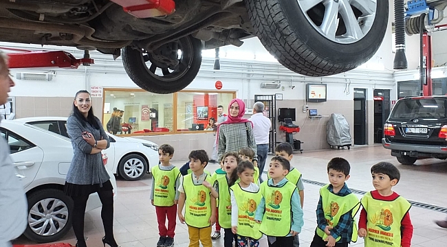 MİNİK ÖĞRENCİLERİN TOYOTA SEVGİSİ