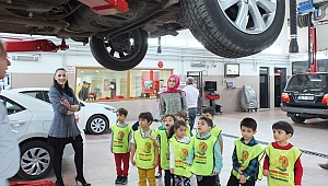 MİNİK ÖĞRENCİLERİN TOYOTA SEVGİSİ