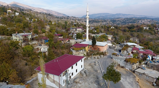 DULKADİROĞLU’NDA SOSYAL TESİSLER YÜKSELİYOR