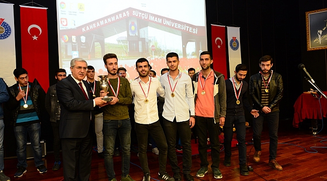 KSÜ ÖĞRETMENLER GÜNÜNÜ COŞKU İLE KUTLANDI