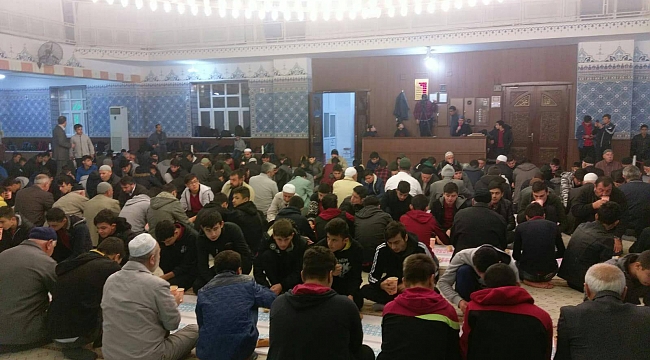MEVLİD-İ NEBİ HAFTASINDA ÖĞRENCİLER VE DULKADİROĞLU İLÇE MÜFTÜLÜĞÜ SABAH NAMAZINDA BULUŞTU. PROGRAMA SÜTÇÜ İMAM ANADOLU İ.H.L VE HOCA AHMET YESEVİ ÖĞRENCİLERİ KATILDI