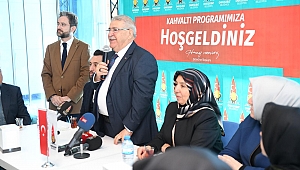 BAŞKAN MAHÇİÇEK LÖSEMİLİ ÇOCUKLARLA MUTLULUĞUN RESMİNİ YAPTI