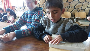 KAHRAMANMARAŞ İHH KADIN VE GENÇLİK KOLLARI SURİYE AZEZ’DEKİ YAKLAŞIK 400 YETİM VE YOKSULU SEVİNDİRDİ