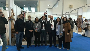 TÜRKİYE KOOPERATİFLER FUARINDA ÜRETİCİ MARAŞLI KADINLAR KOOPERATİFİ VE KAGİD RÜZGARI ESMEYE DEVAM EDİYOR