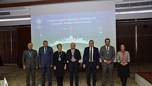 Zeynep Arıkan Başkan yeniden Kent Konseyleri merkez yönetiminde.