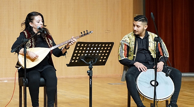 TÜRKÜ GECESİNE MARAŞLI ŞAİRLER DAMGA VURDU