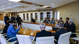 ÜNİVERSİTEMİZ REKTÖRÜ PROF. DR. NİYAZİ CAN, KARACASU YERLEŞKESİNDE BULUNAN BİNALARIN FİZİKİ DURUMUNA İLİŞKİN BASIN AÇIKLAMASI YAPTI