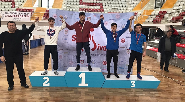 YİNE TÜRKİYE ŞAMPİYONU BİZİM GÜREŞÇİLERİMİZ. HEDEF DÜNYA ŞAMPİYONASI