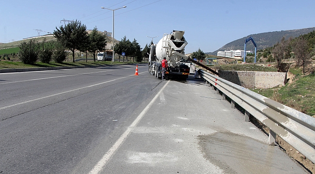 BATI ÇEVRE YOLU ÜZERİNE ÜST GEÇİT YAPILIYOR