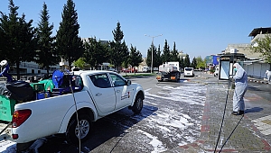 CADDE VE SOKAKLAR DEZENFEKTE EDİLDİ