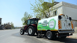 DULKADİROĞLU’NDA CADDE VE SOKAKLARA ÖZEL DEZENFEKTE